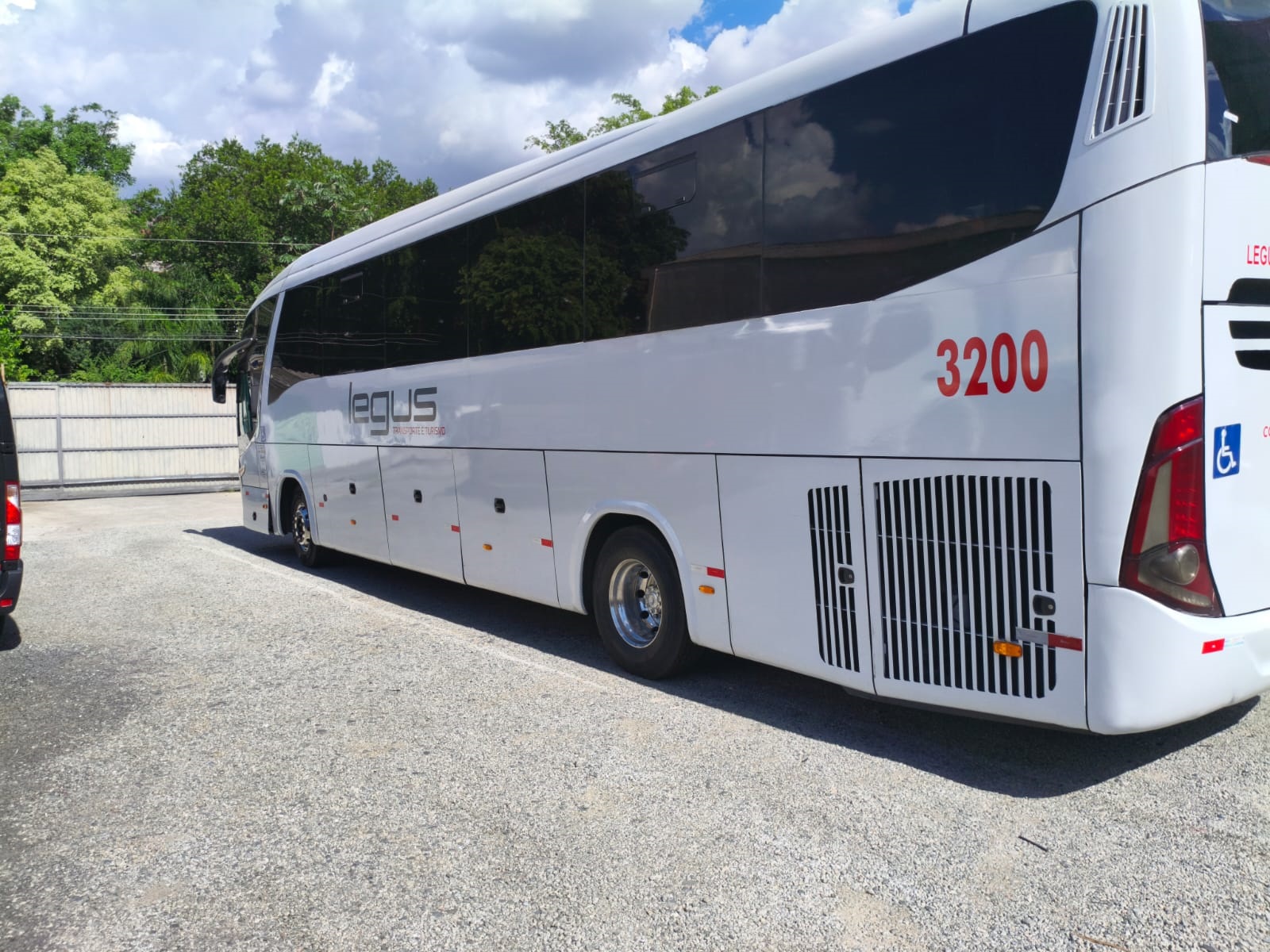Onibus para aluguel e fretamento